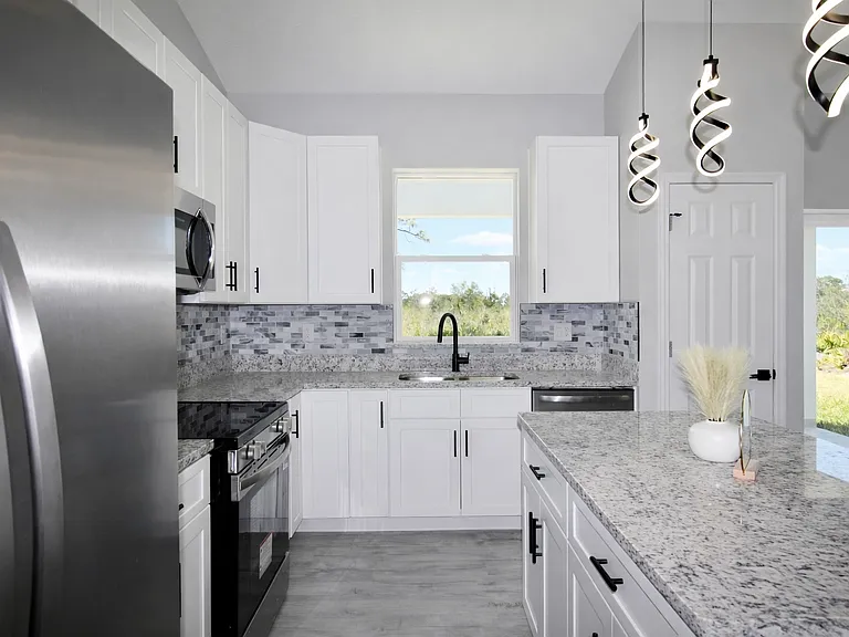 4625 Cortez Blvd — Photo 8