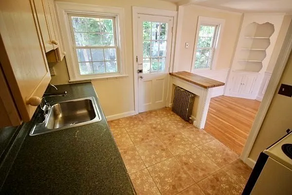 20 Orlando Ave — Photo 14