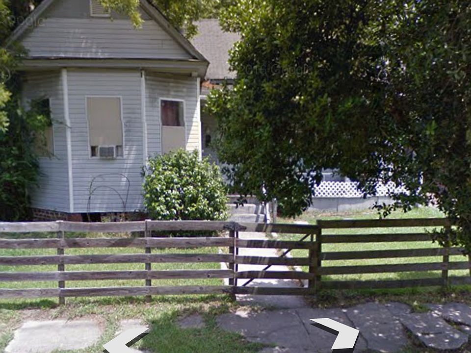 2nd image of 438 Earle St