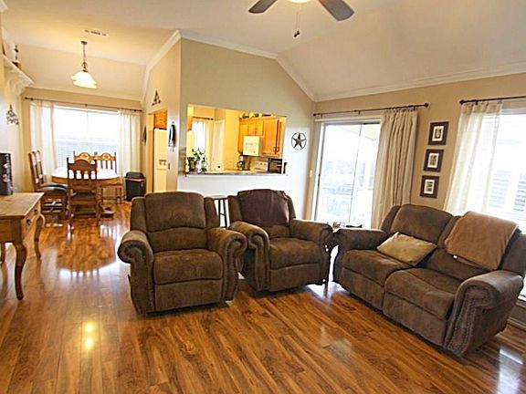 4th image of 307 Willow Rd