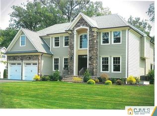 47 Plafsky Dr, Edison, NJ 08817