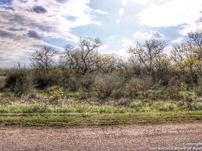 201 Gentle Breeze, Floresville, TX, 78114