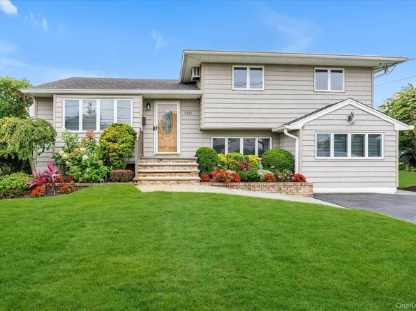 2511 Legion Street, Bellmore, NY 11710