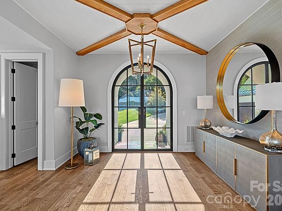 4th image of 7861 Live Oaks Dr