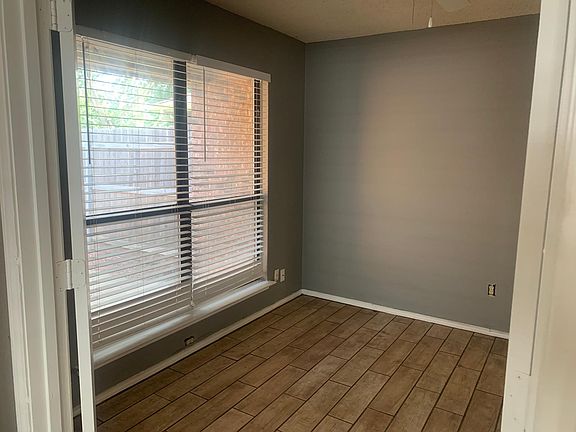 4th image of 9917 Plainfield Dr