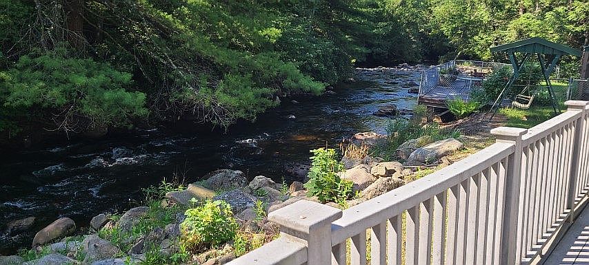 Large stream frontage 