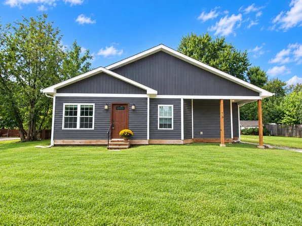 16 Grove St, Bristol, IL 60512