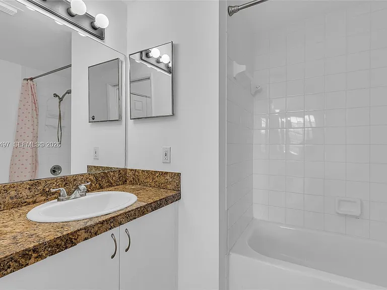 19501 E Country Club Dr #9101 — Photo 18