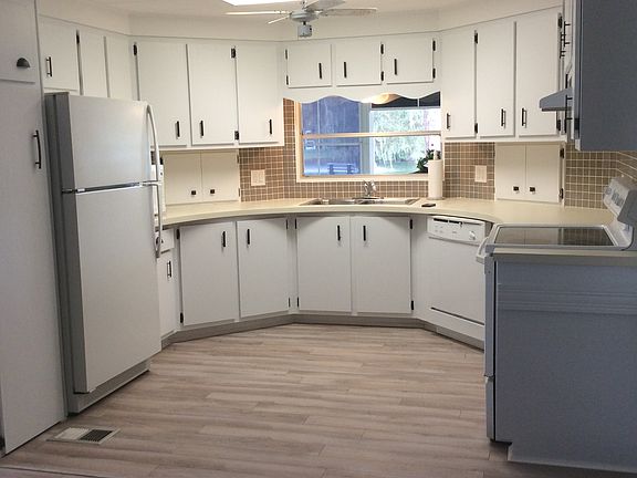 3rd image of 3019 Audubon Ave