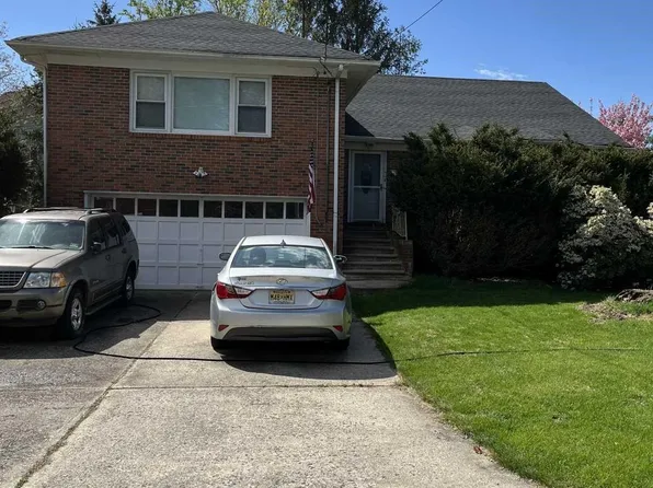 36 Glen Ave E, Harrington Park, NJ 07640