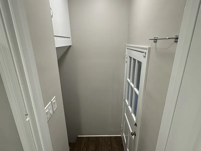 387 E Royal Forest Blvd — Photo 16