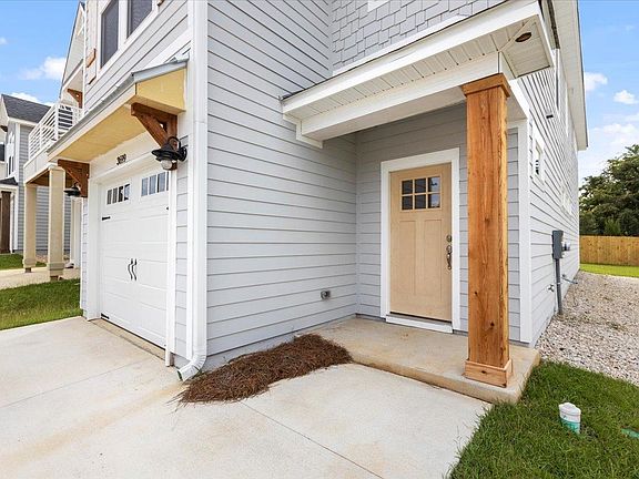 4th image of 3699 Meadow Vista Ln