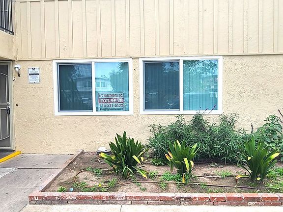2nd image of 2626 S Rosewood Ave Unit A