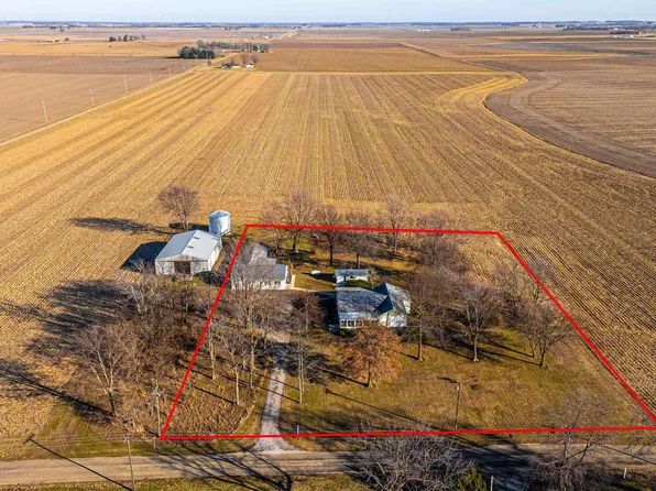 23918 Lower Salt Creek St, Greenview, IL 62642