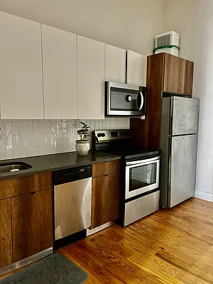 Rented by Hagstrom Management Inc | media 1