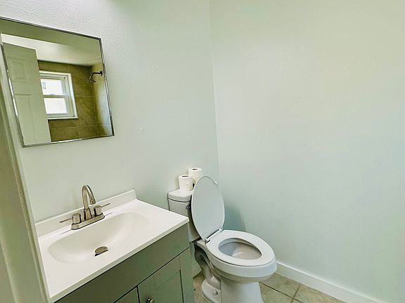 5th image of 3604 Leanne Ct