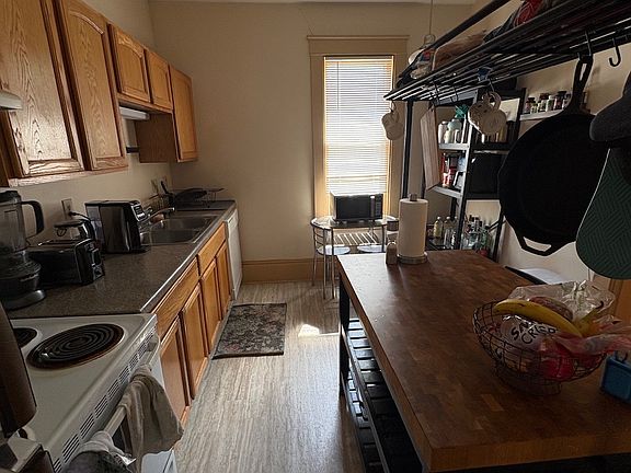 2nd image of 412 W 10th St APT 3