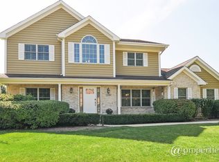 31126 Prairie Ridge Rd, Libertyville, IL 60048