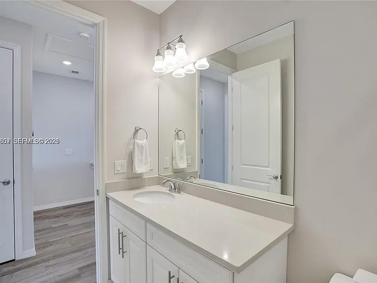 5140 Eucalyptus Dr #5 — Photo 11
