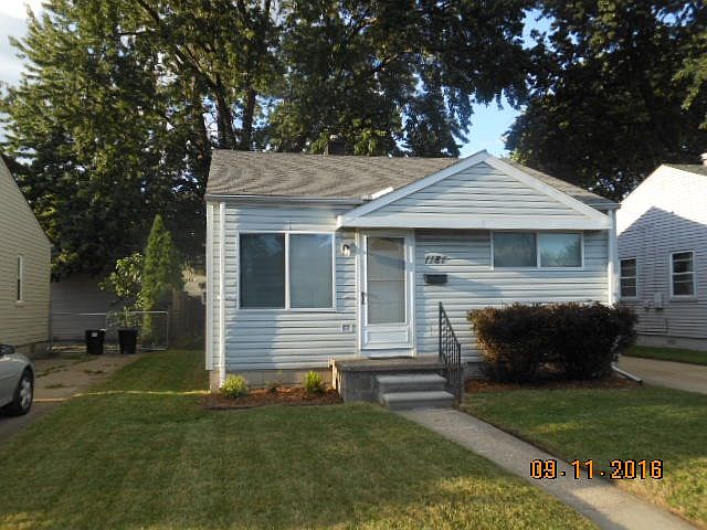 1st image of 1181 E Rowland Ave