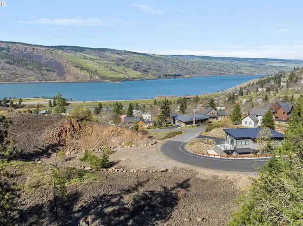 1000 Asher St, Mosier, OR 97040