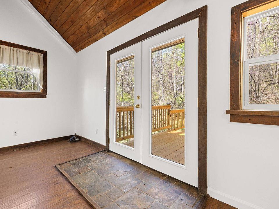 22nd image of 1112 Red Bird Dr