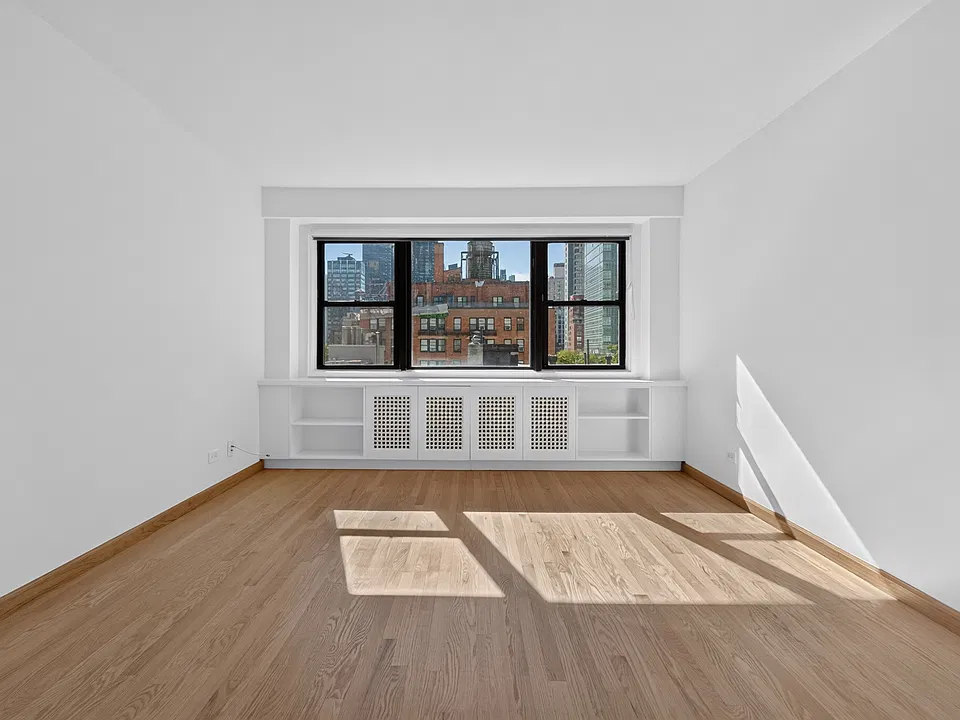 320 E 54th St #9H