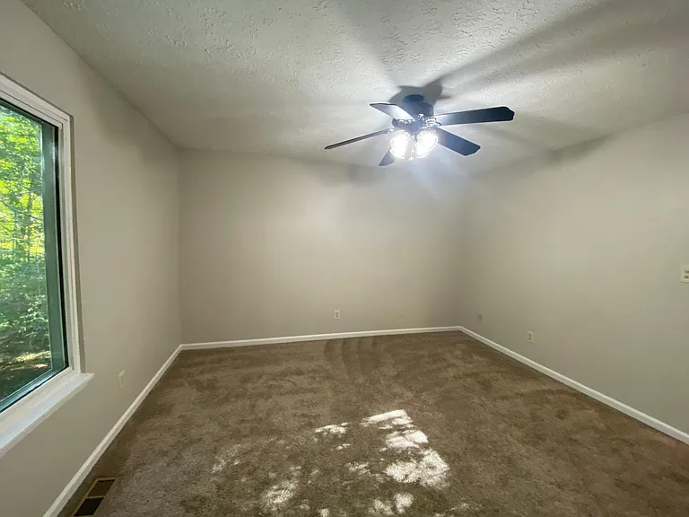 8129 McGuire Dr — Photo 10