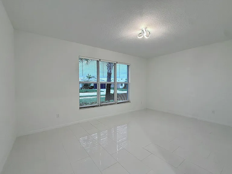 10710 SW Hensley St — Photo 12