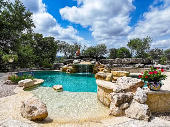 209 River Cliff Place, Spring Branch, TX 78070