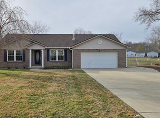114 Munster Dr, Fayetteville, OH 45118