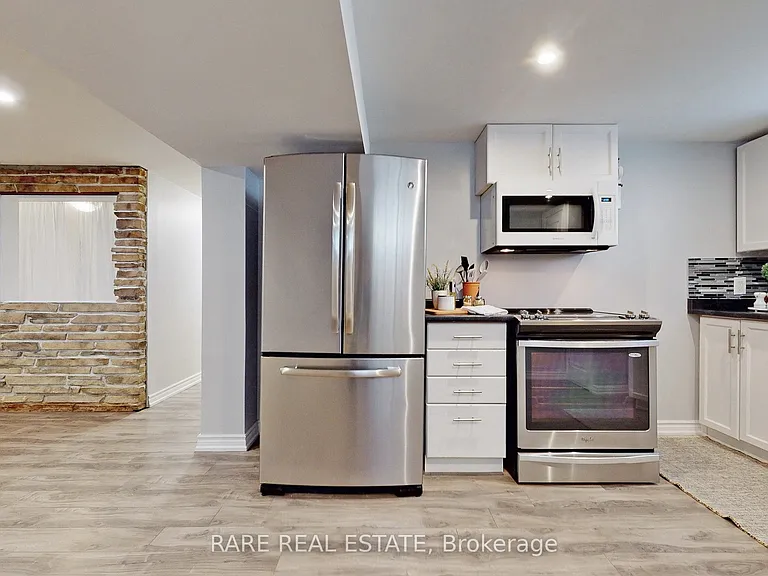508 Upper Gage Ave #LOWER — Photo 2