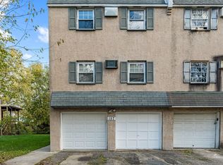 157 N Wycombe Ave, Lansdowne, PA 19050