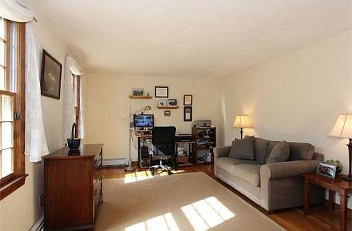 3rd image of 147 Woodland Dr