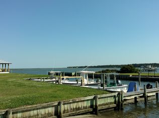 199 N Shore Rd, Beaufort, NC 28516