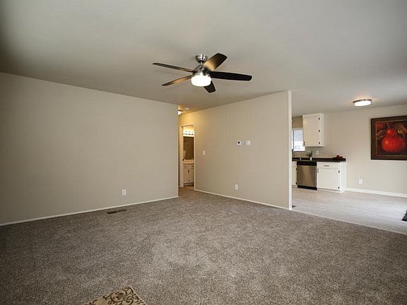 3rd image of 880 Forest St