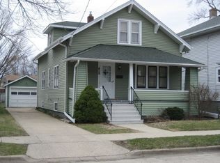 913 72nd St, Kenosha, WI 53143