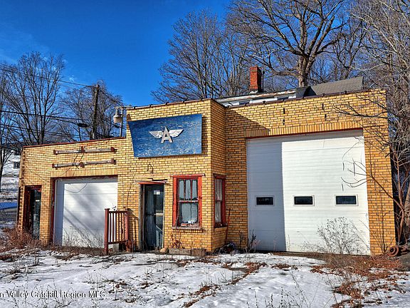 2nd image of 638 Main Street