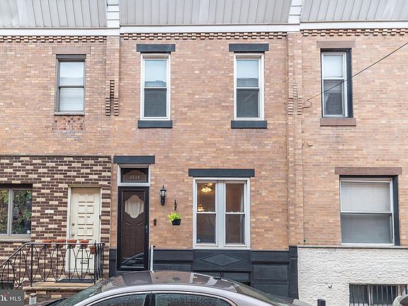 2nd image of 2538 S Bancroft St