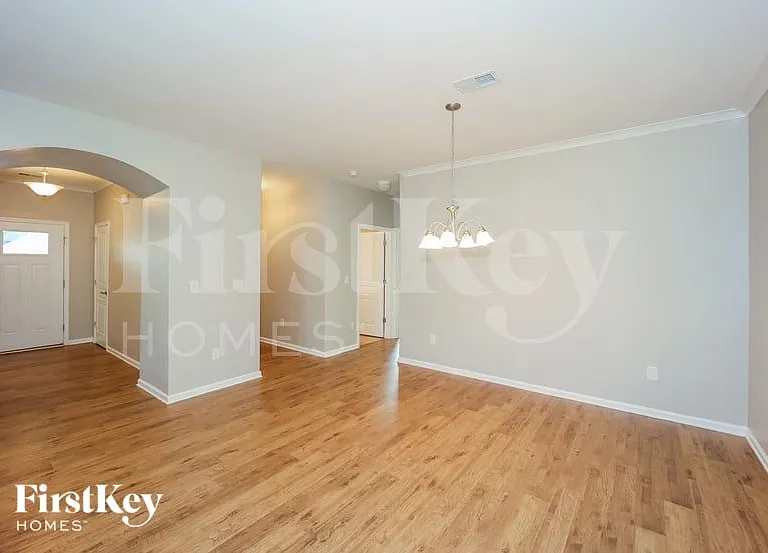 206 Florence Rd — Photo 6