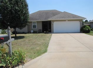 606 E Gallup Hill Rd, Nixa, MO 65714