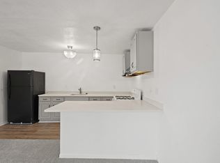 602 S 3rd St #B, La Porte, TX 77571