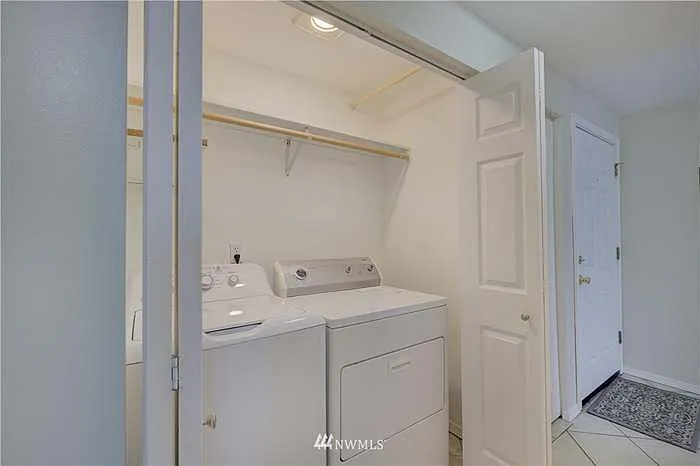 4012 S 158th St #H — Photo 16