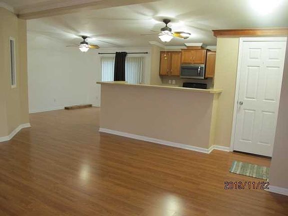 4th image of 83 S Kerry Ct