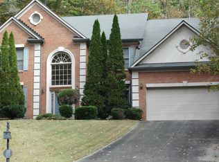 368 Harbor Pointe Dr, Stone Mountain, GA 30087