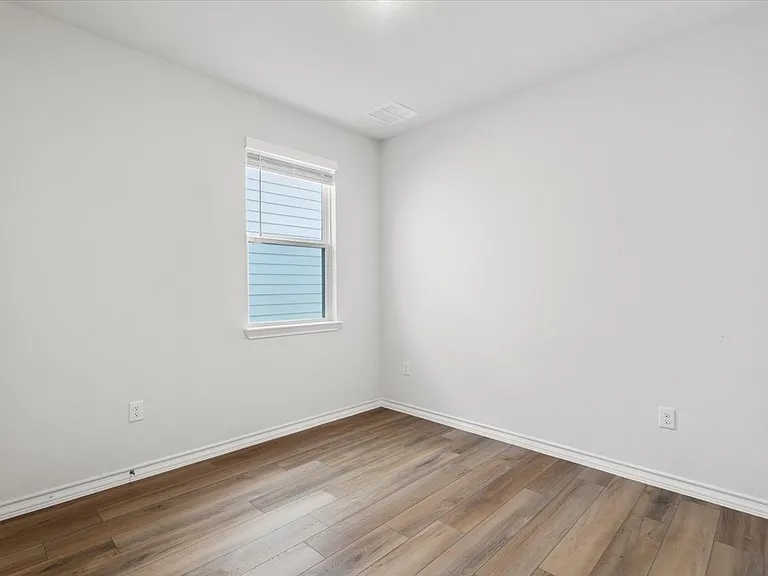 5402 Jason Dr — Photo 16