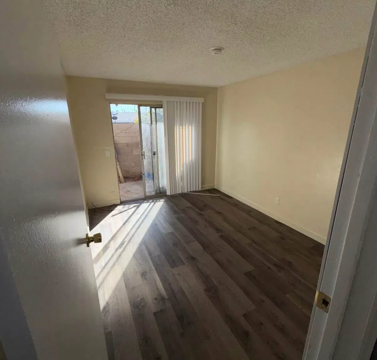 2 bed, 1100 sqft, $1,650 — Photo 3