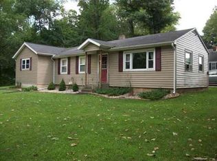 404 Robson Rd, Winona Lake, IN 46590