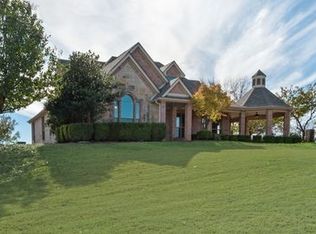 301 Silver Canyon Dr, Fort Worth, TX 76108