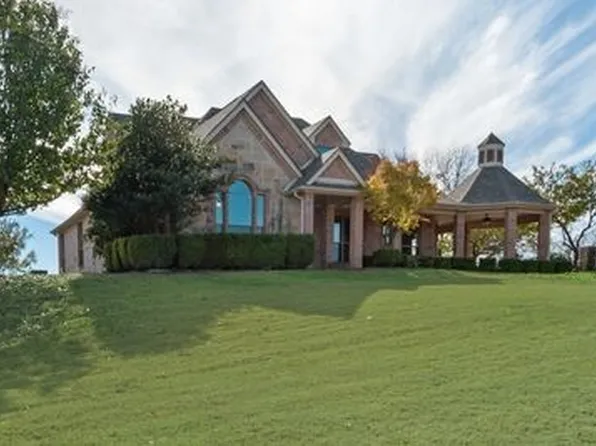 301 Silver Canyon Dr, Fort Worth, TX 76108